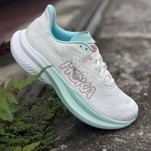 Hoka Mach 6 Women's White and Aqua Athletic Shoes